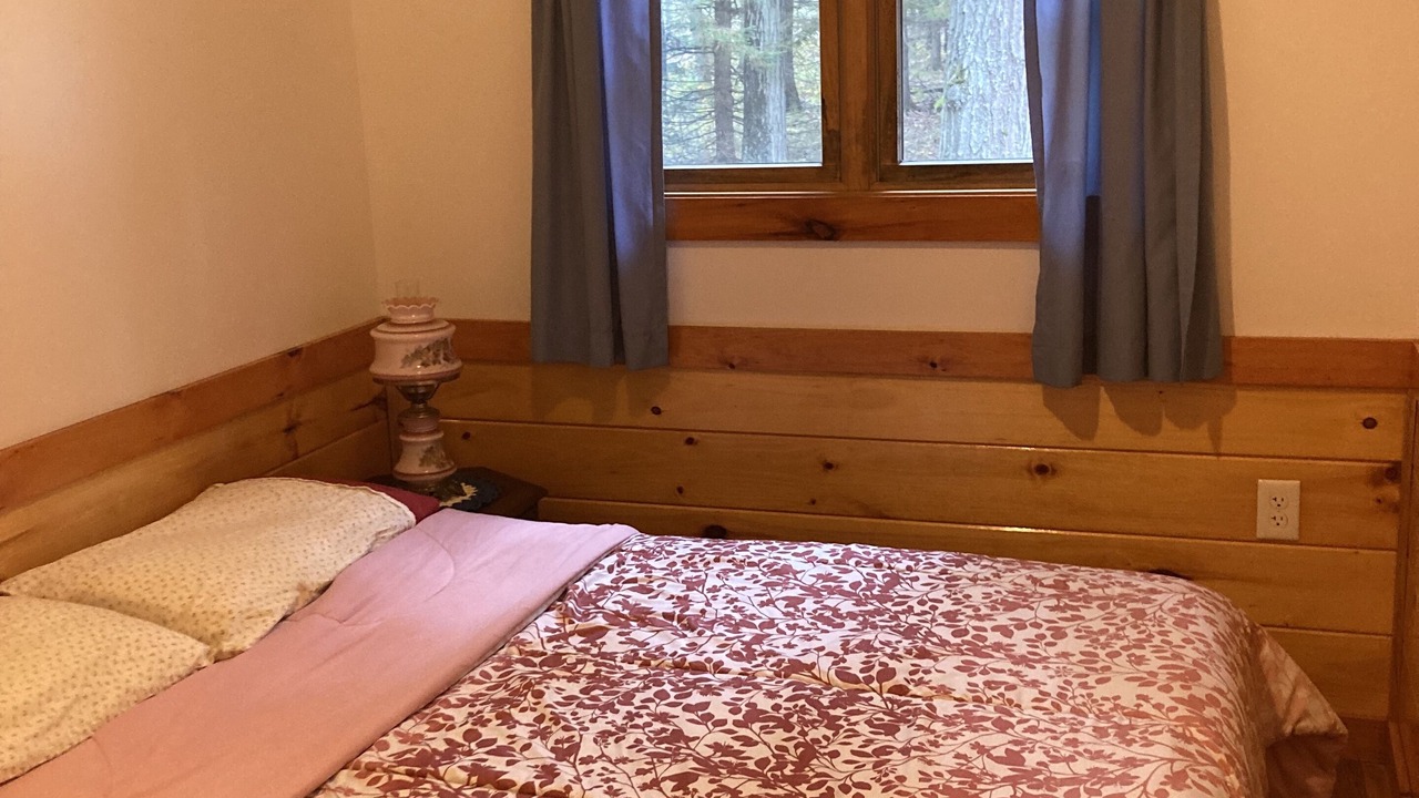 Photo of Bedroom in Munson