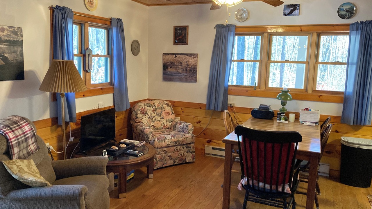 Photo of Livingroom in Munson