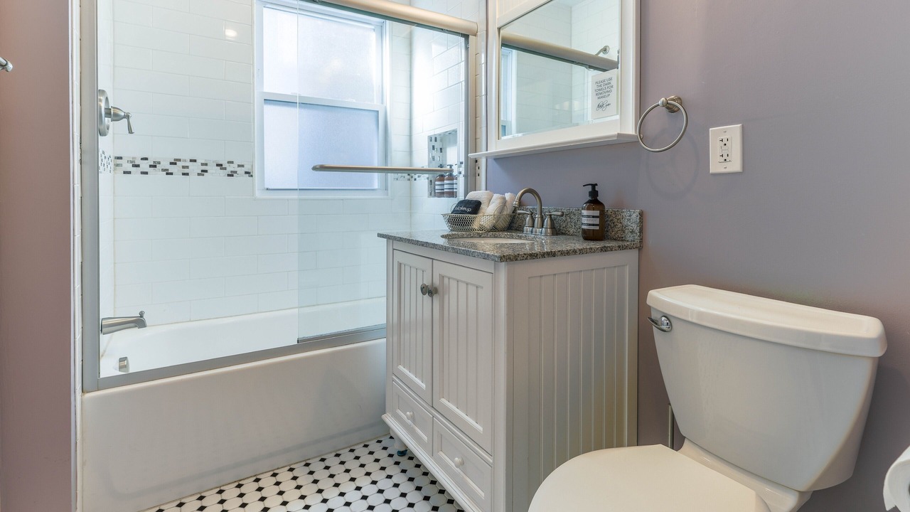 Photo of Bathroom in Ventnor City