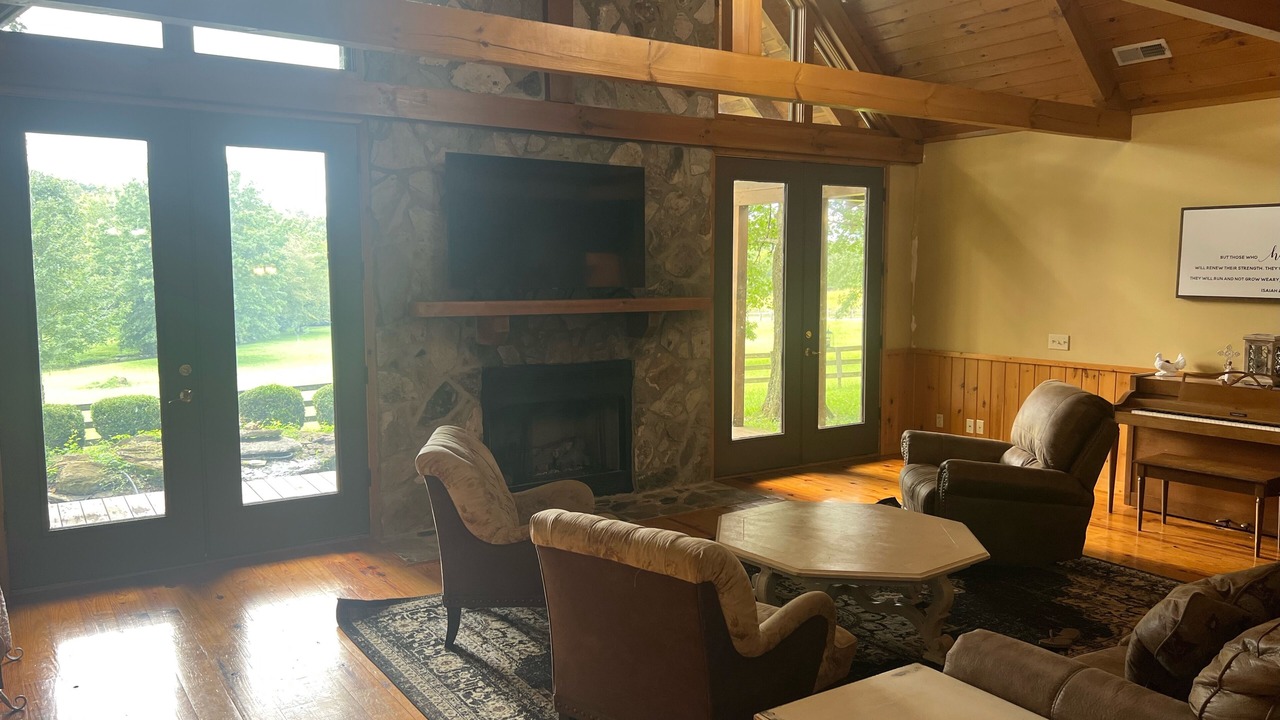 Photo of Livingroom in Shelbyville