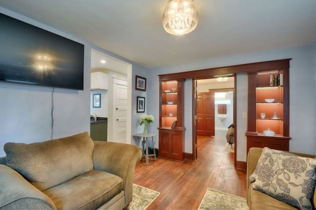 Photo of Livingroom in Johnson City