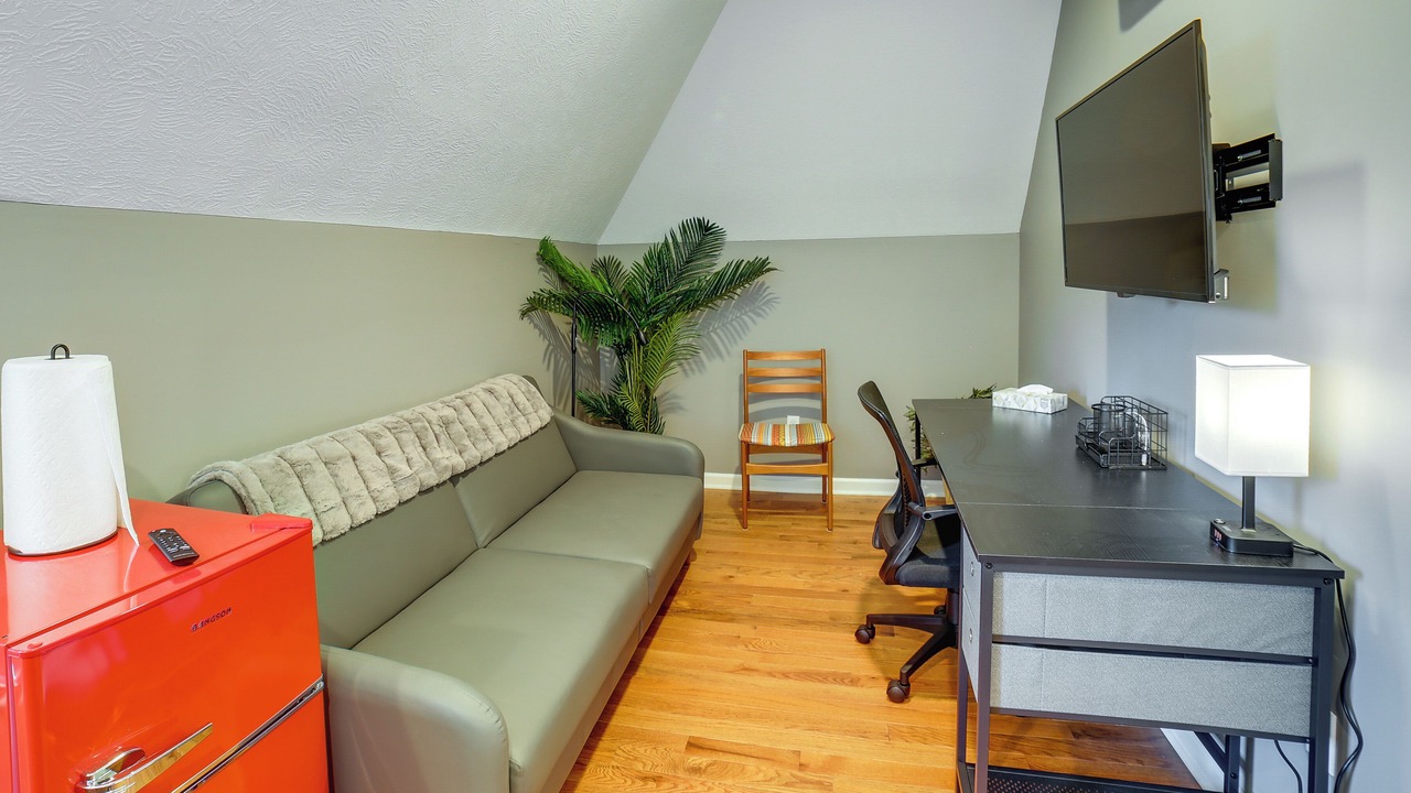 Photo of Livingroom in Shadyside