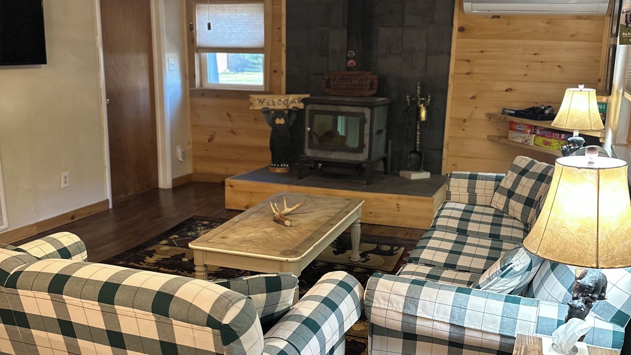 Photo of Livingroom in Clarington
