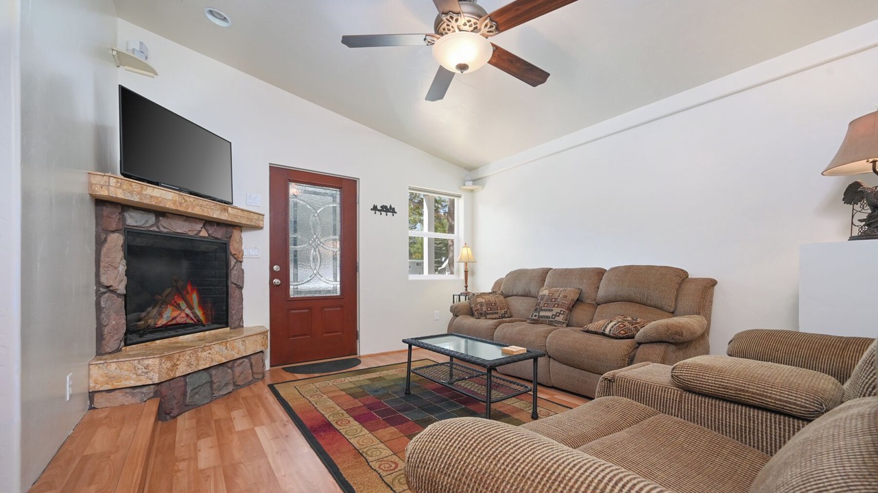Photo of Livingroom in Cascade