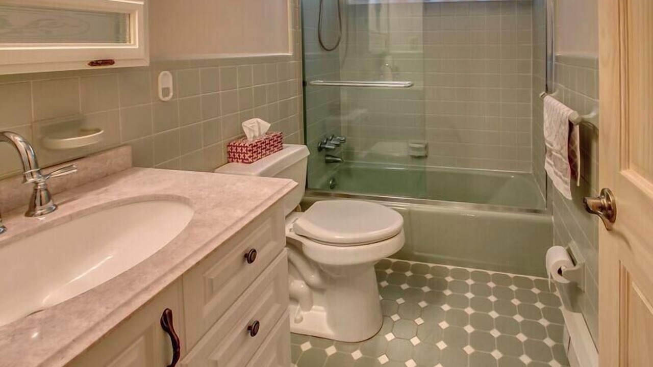 Photo of Bathroom in Cape May Court House
