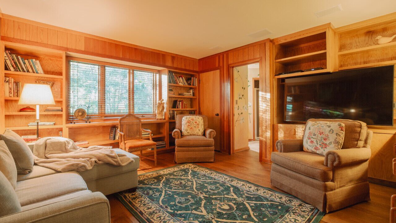 Photo of Livingroom in Chapel Hill