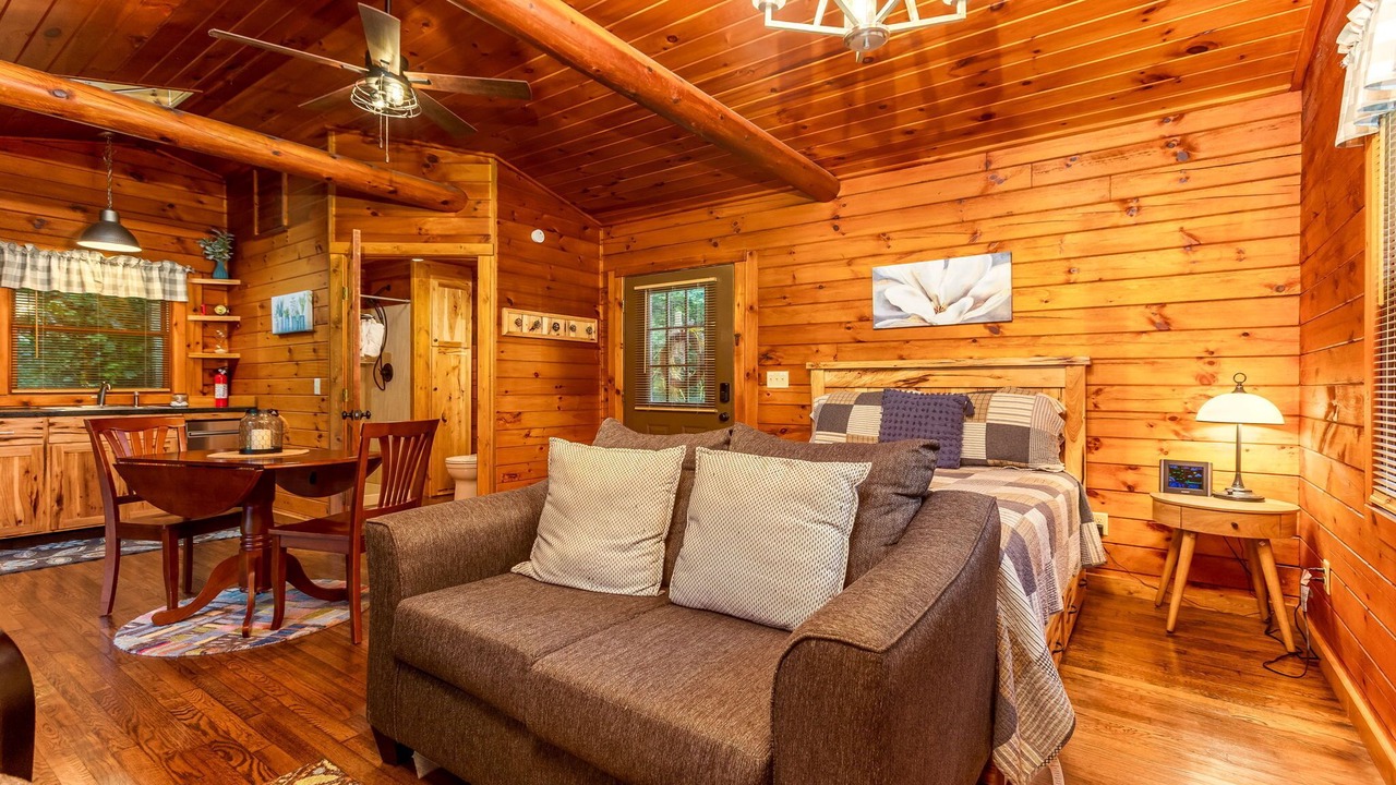 Photo of Livingroom in Nelsonville