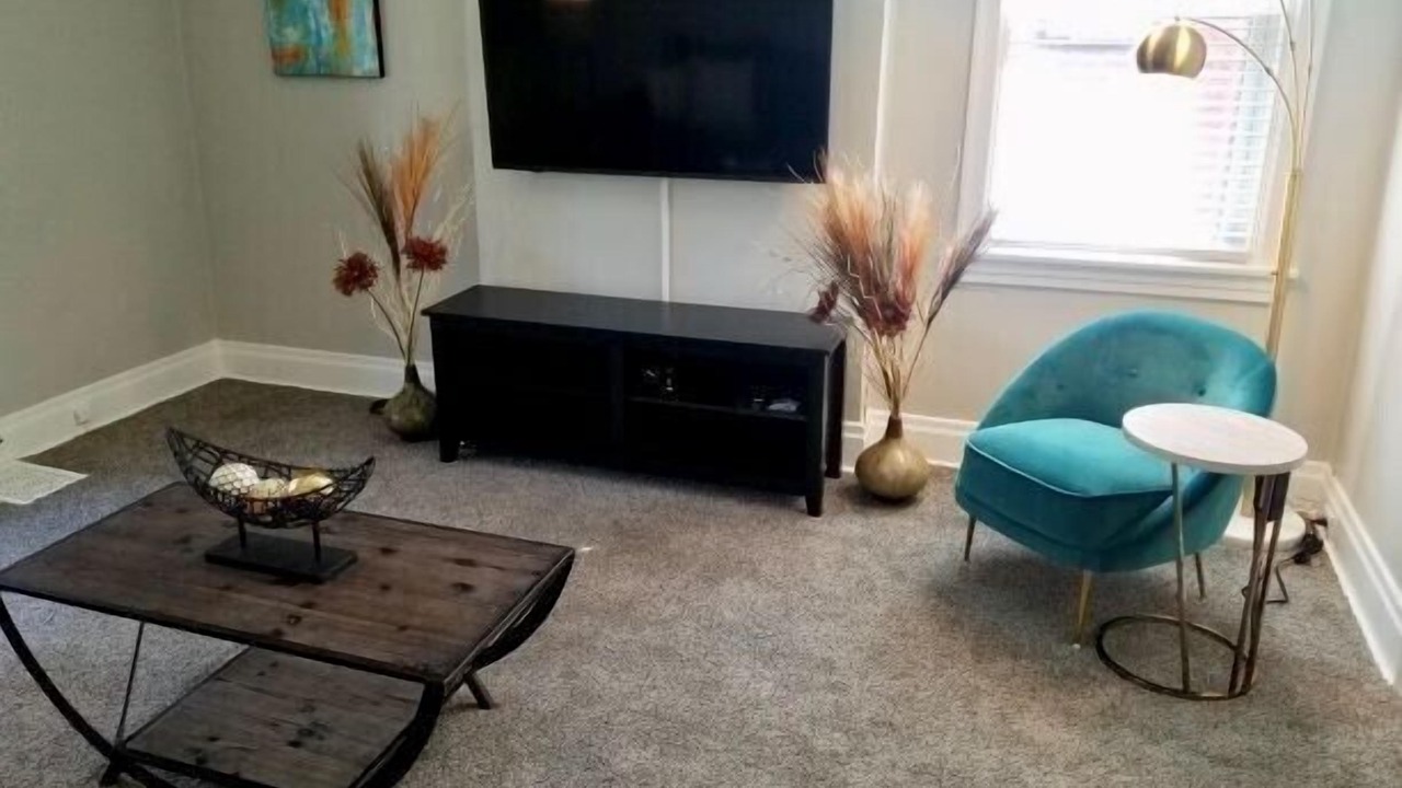 Photo of Livingroom in Brighton Heights