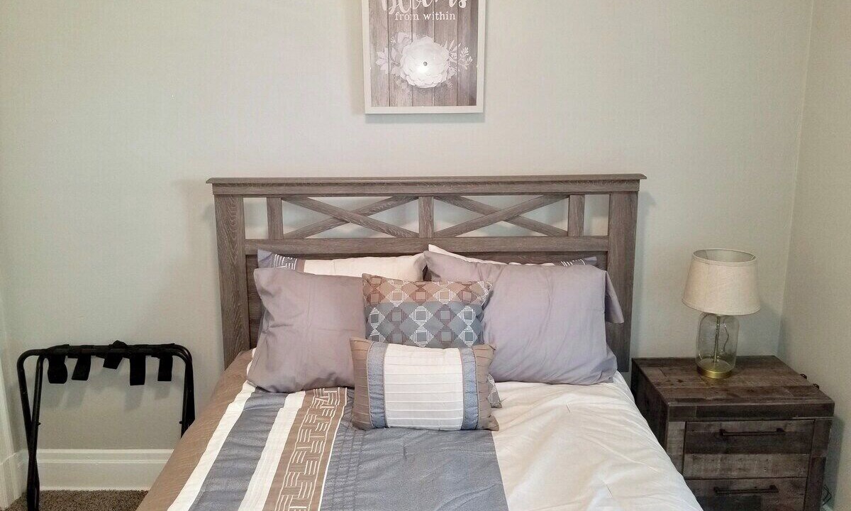 Photo of Bedroom in Brighton Heights