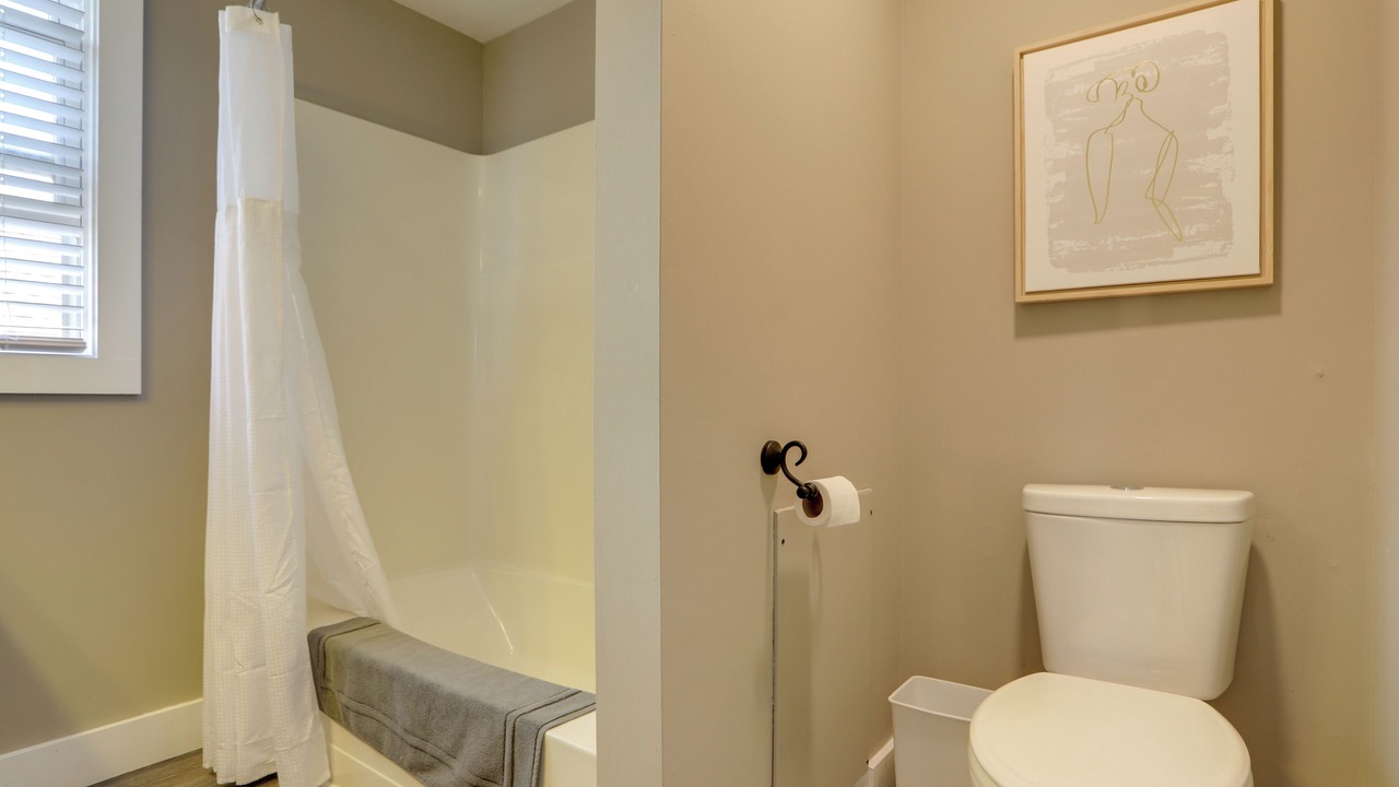 Photo of Bathroom in Willoughby