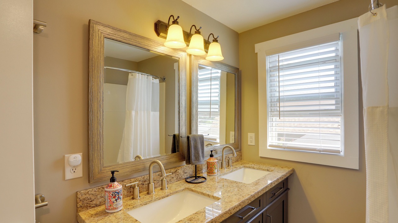 Photo of Bathroom in Willoughby