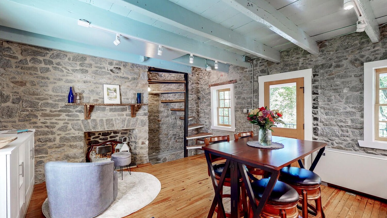 Photo of Livingroom in Ellicott City