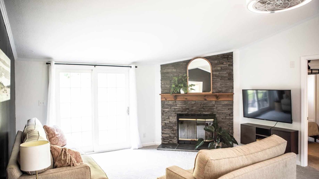 Photo of Livingroom in Amanda
