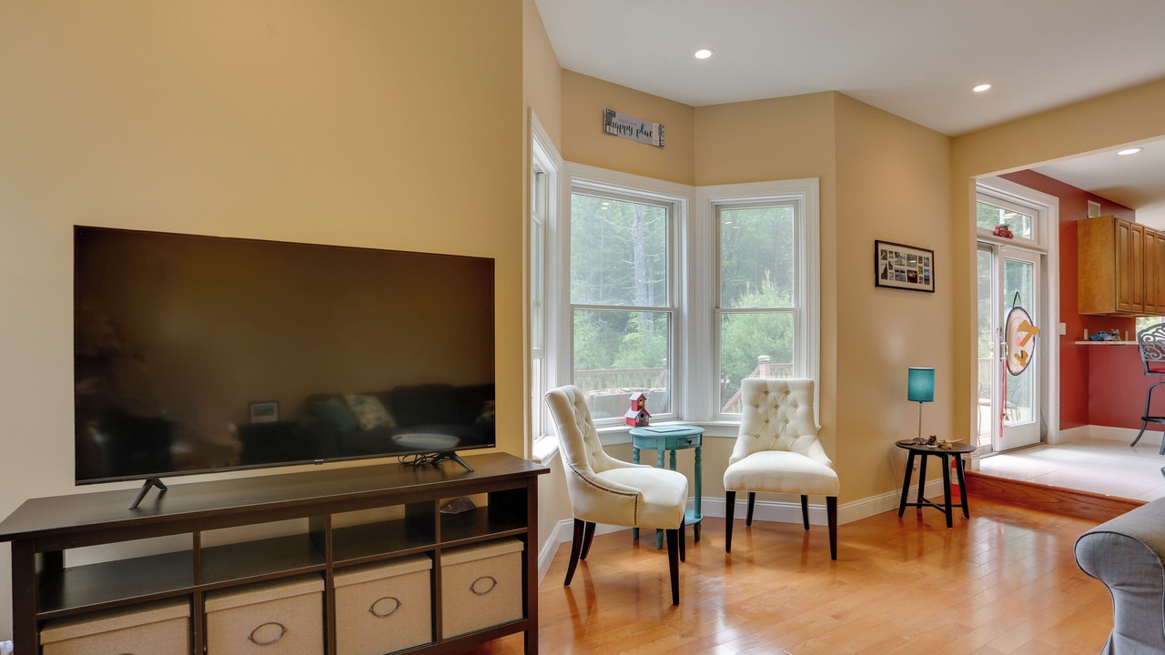 Photo of Livingroom in Town of Lumberland