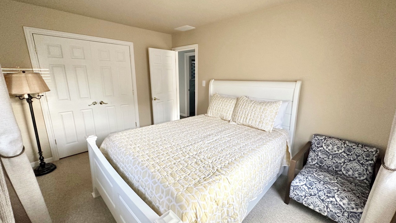 Photo of Bedroom in Town Bank