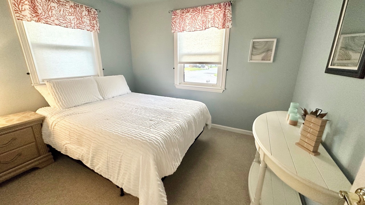 Photo of Bedroom in Town Bank
