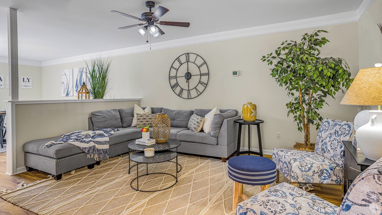 Photo of Livingroom in Newark