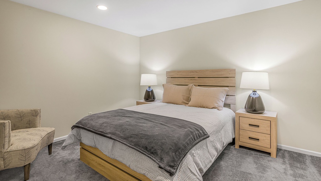 Photo of Bedroom in Newark