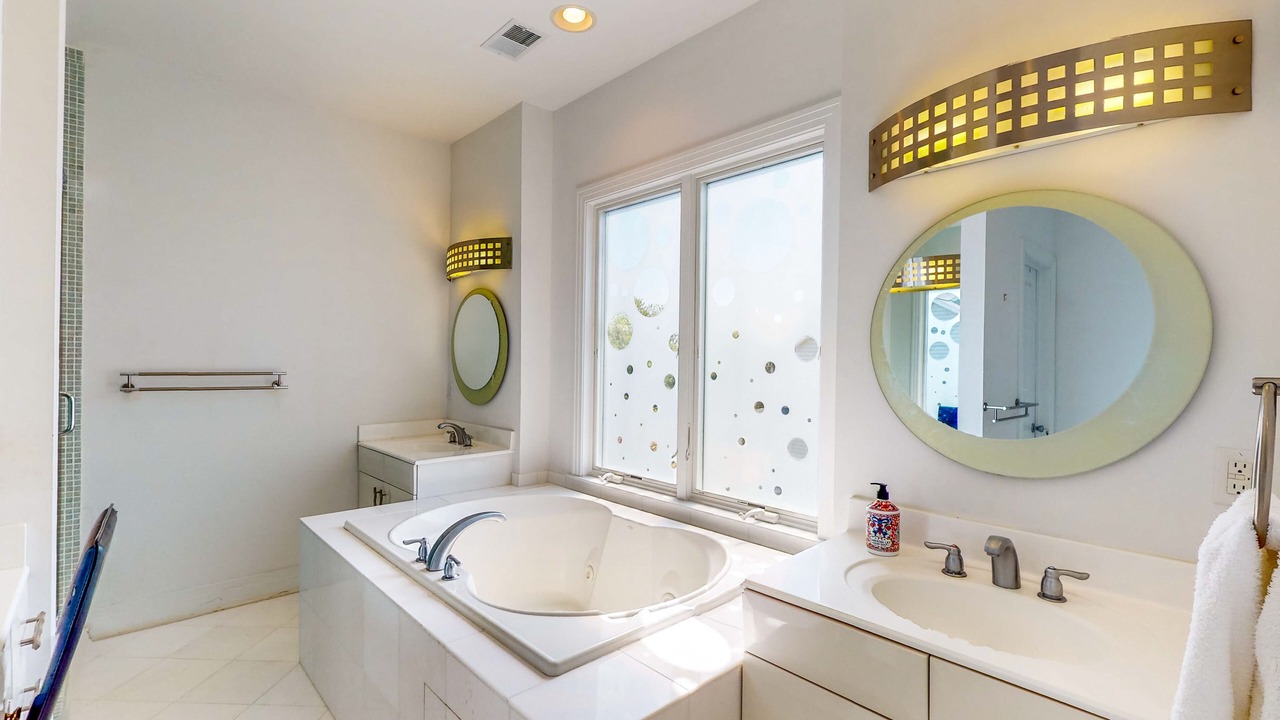 Photo of Bathroom in Unionville