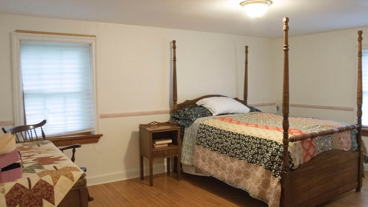 Photo of Bedroom in South Hills