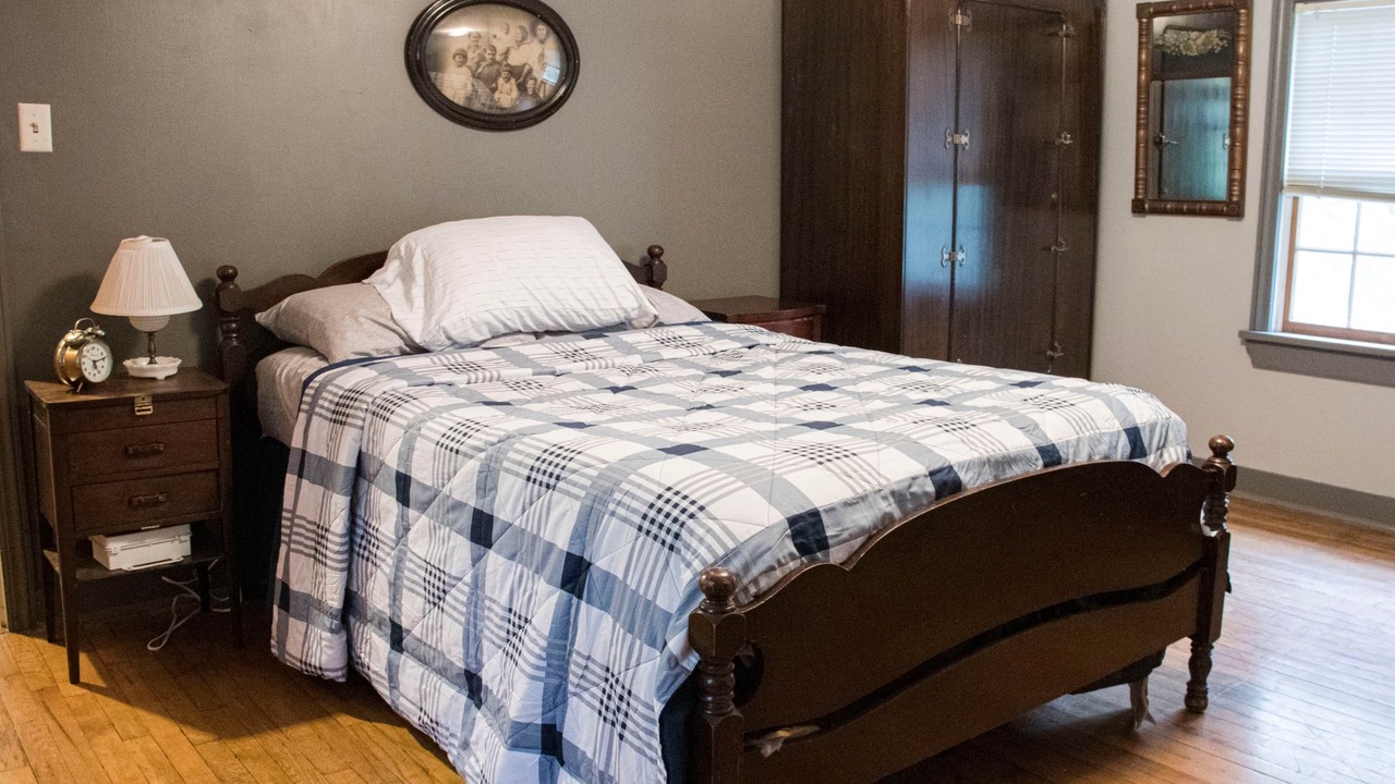 Photo of Bedroom in South Hills