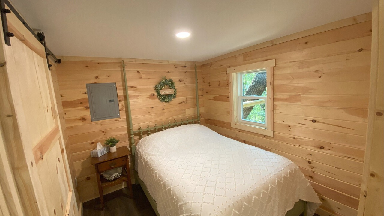 Photo of Bedroom in Meyersdale