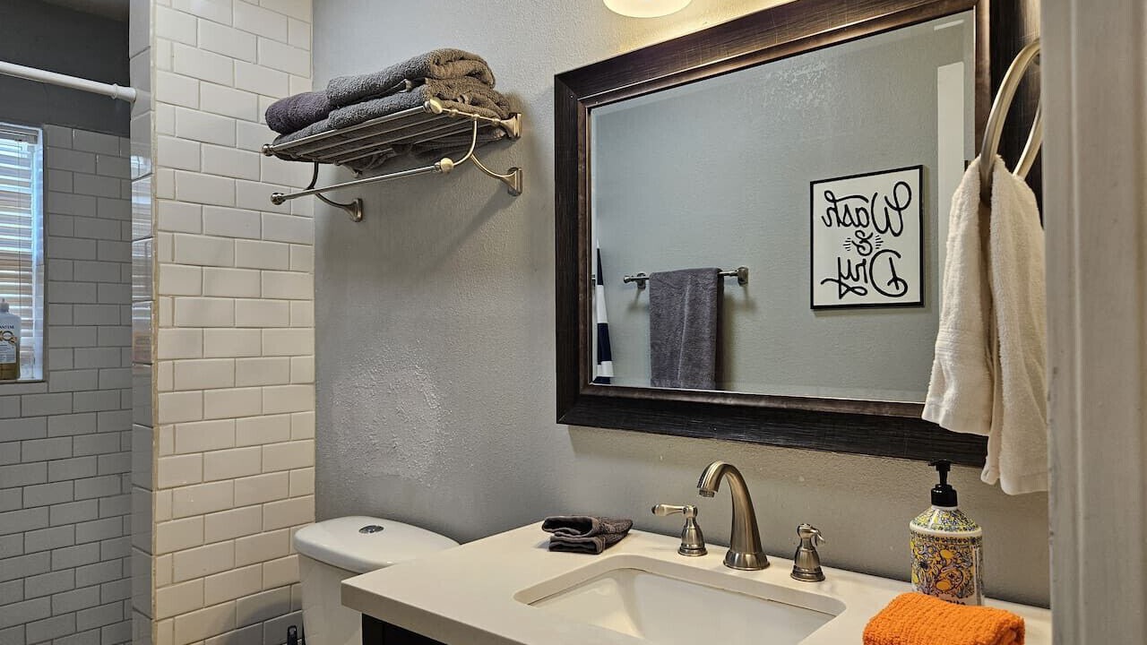 Photo of Bathroom in Garfield