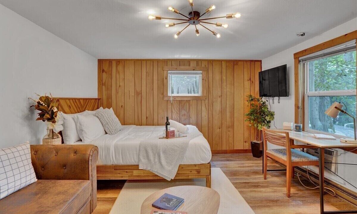 Photo of Bedroom in Canadensis