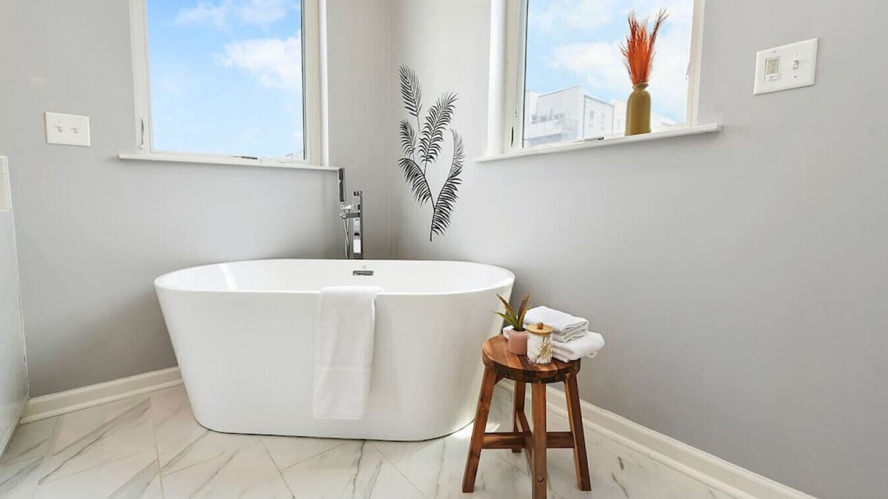 Photo of Bathroom in Lower Lawrenceville