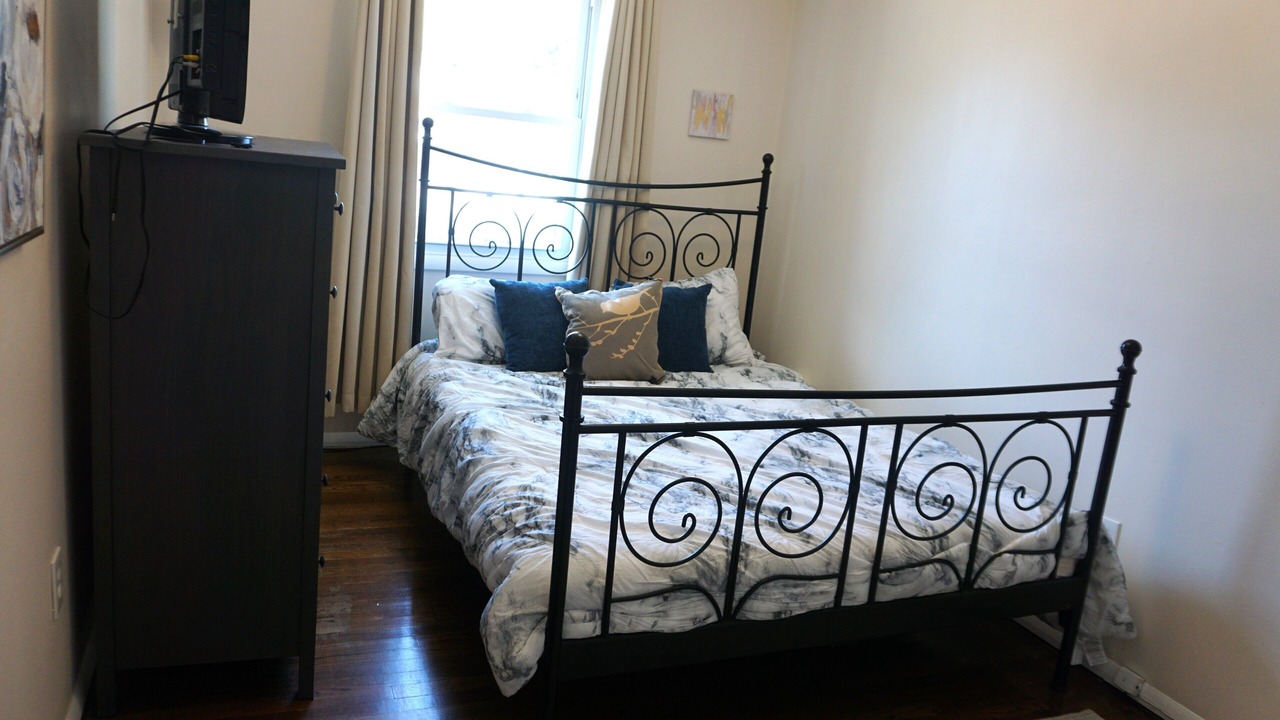 Photo of Bedroom in Parkville