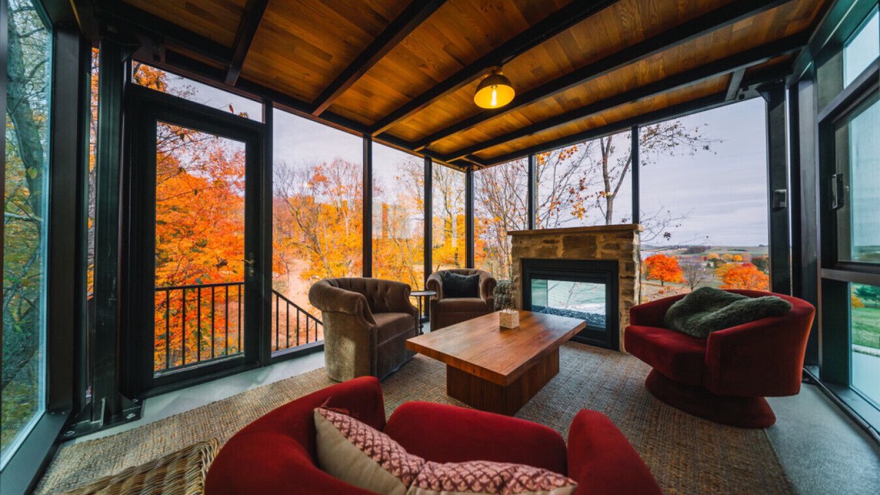 Photo of Livingroom in Sugarcreek