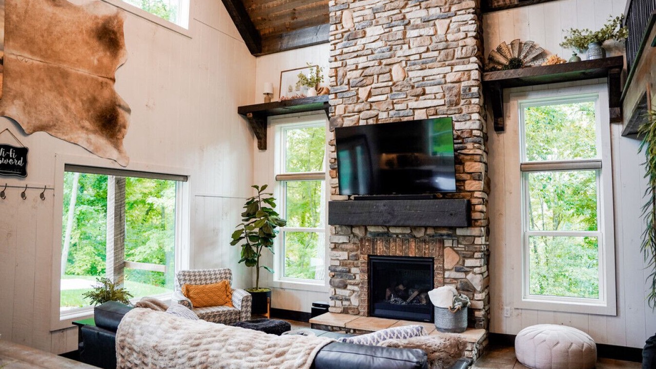 Photo of Livingroom in Sugarcreek