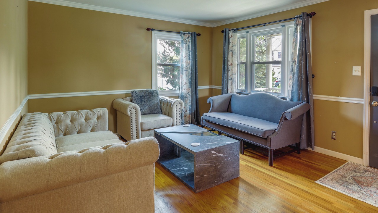 Photo of Livingroom in Monroe Township