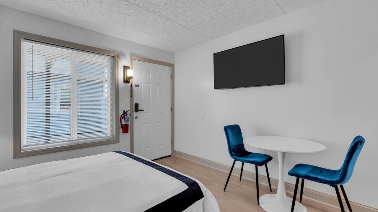 Photo of Bedroom in Seaside Heights