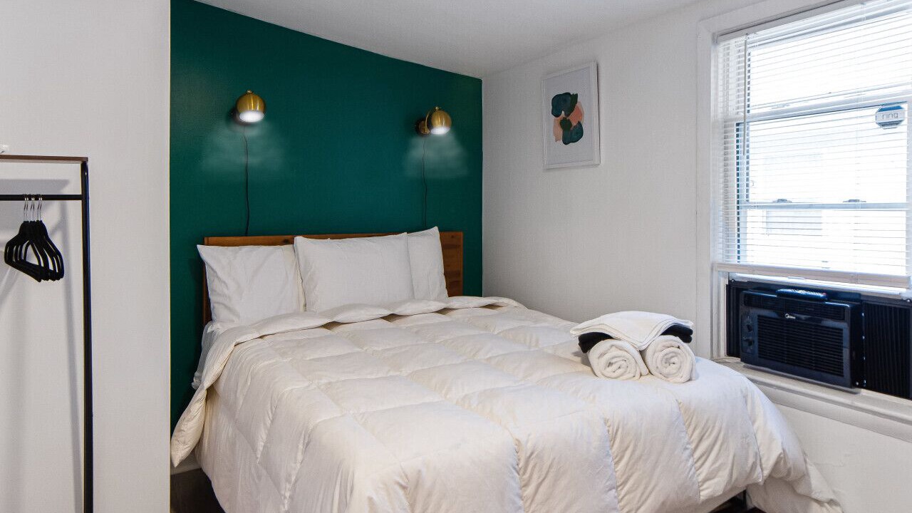 Photo of Bedroom in Little Italy