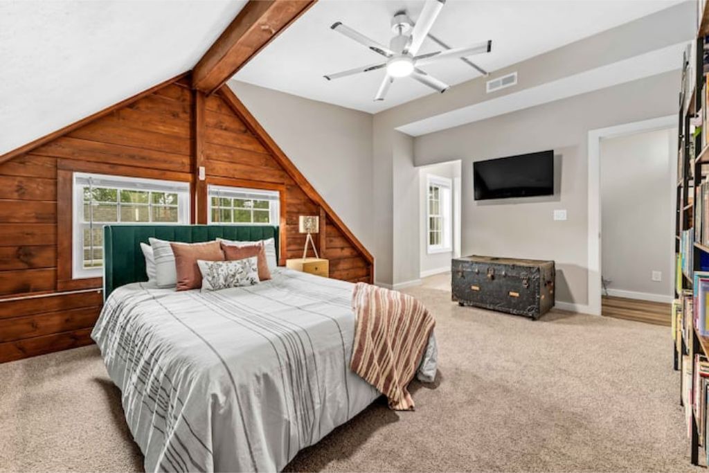 Photo of Bedroom in Cheat Lake