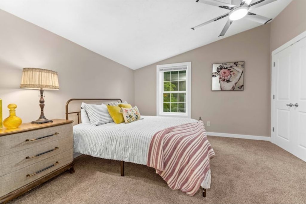 Photo of Bedroom in Cheat Lake