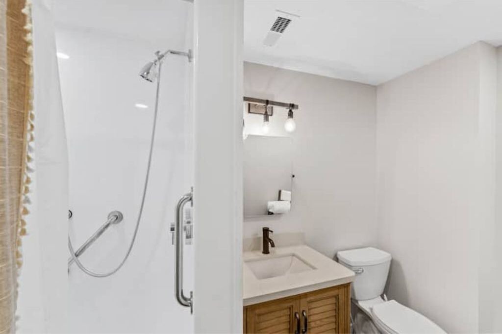 Photo of Bathroom in Cheat Lake