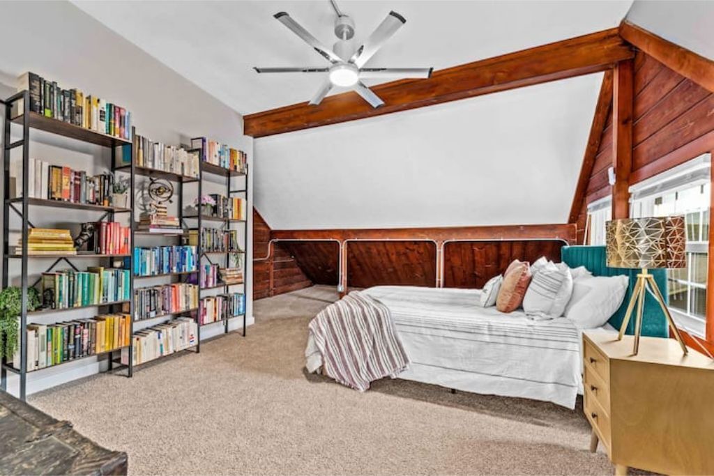 Photo of Bedroom in Cheat Lake