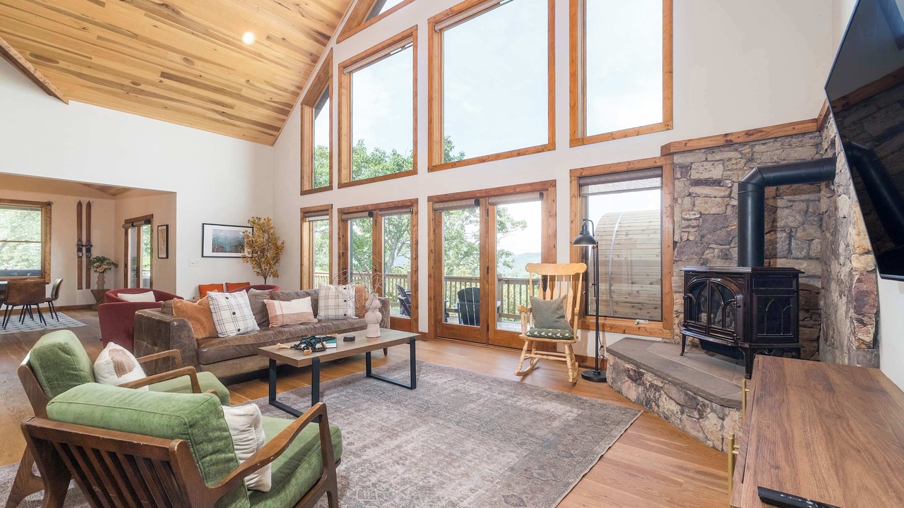 Photo of Livingroom in McGaheysville