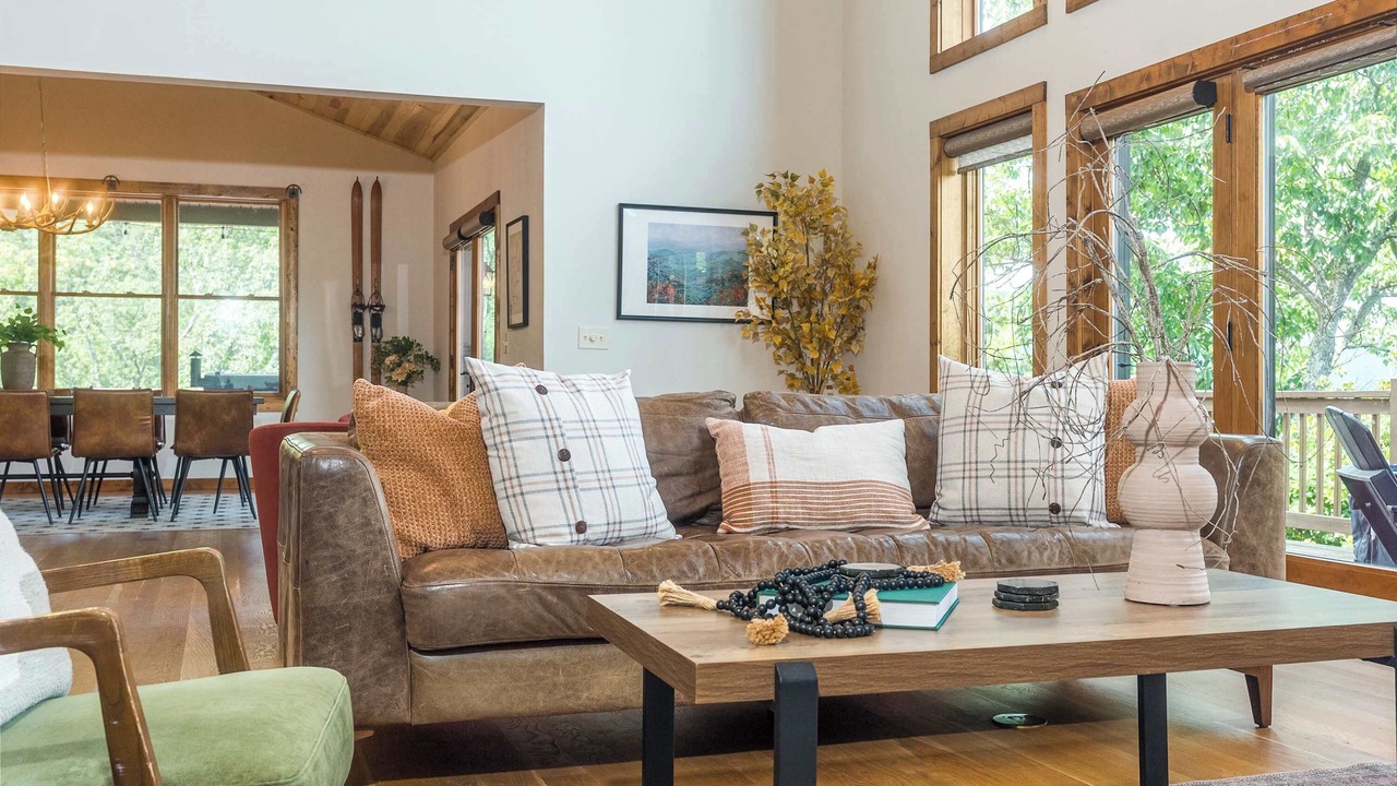 Photo of Livingroom in McGaheysville