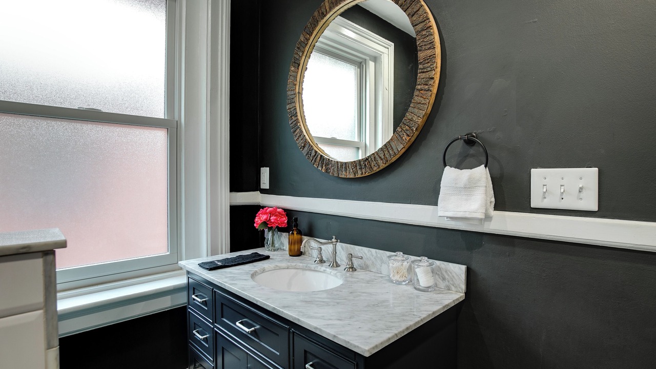 Photo of Bathroom in Museum District