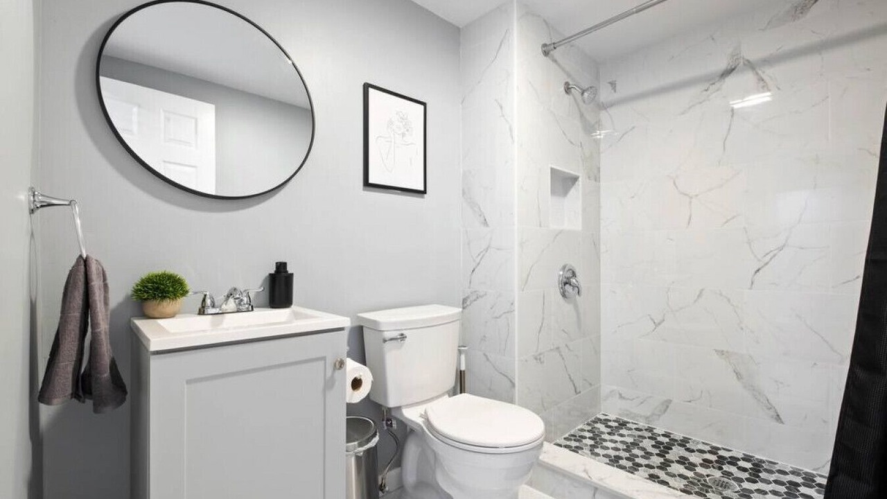 Photo of Bathroom in South Side Slopes