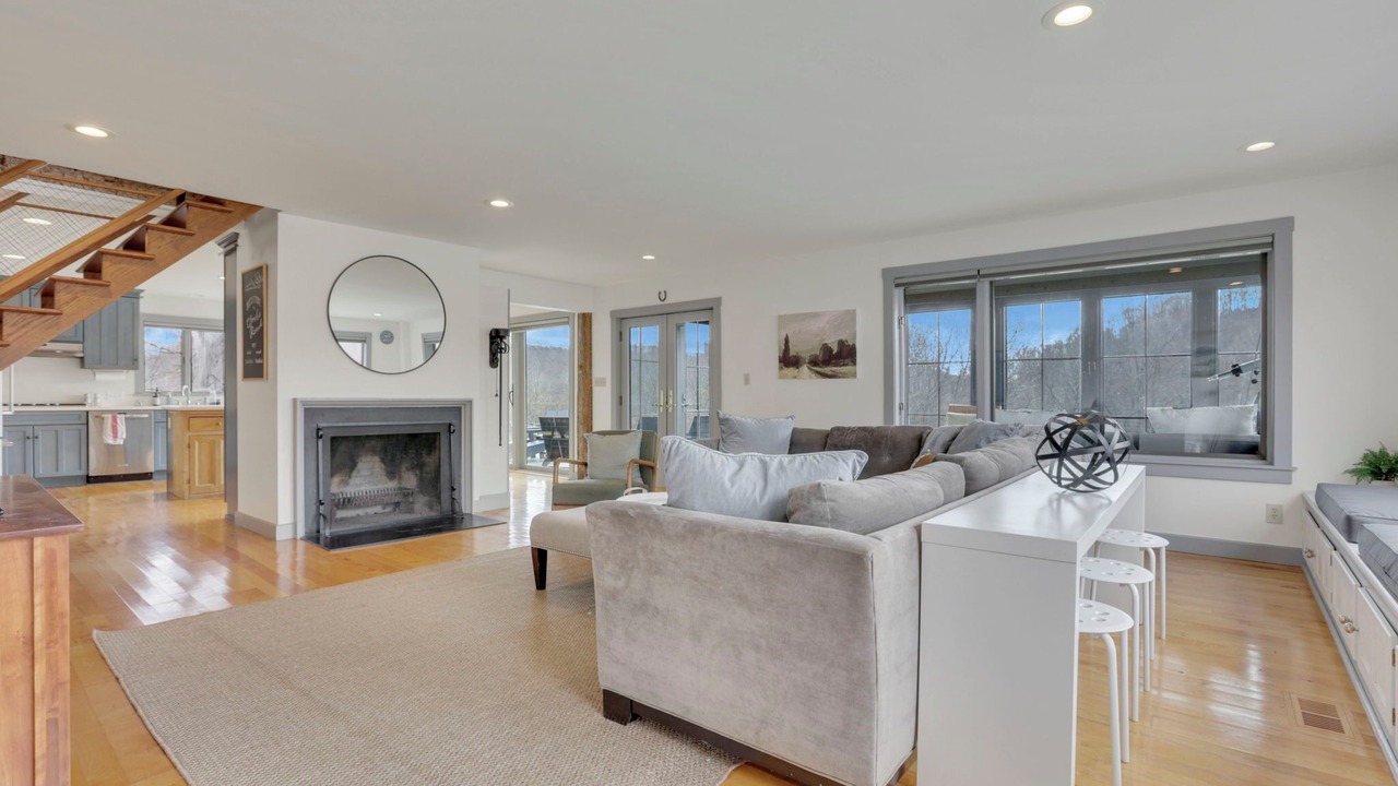 Photo of Bedroom in Logan