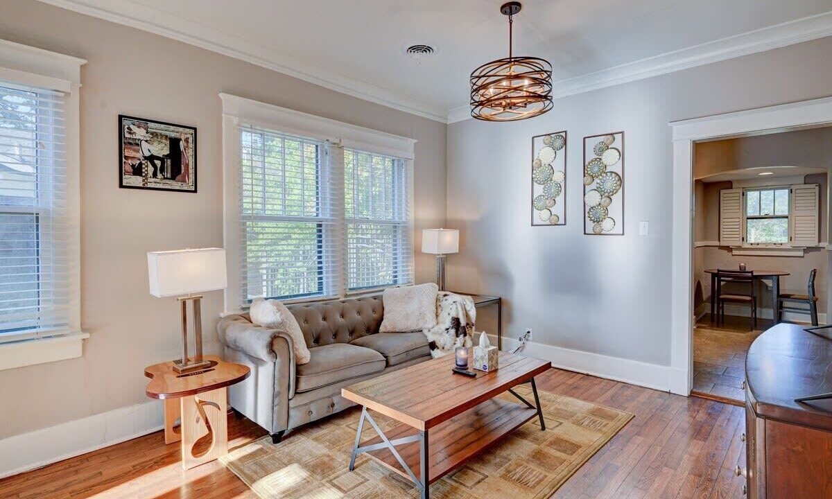 Photo of Livingroom in Evergreen