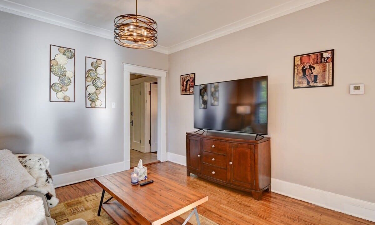 Photo of Livingroom in Evergreen