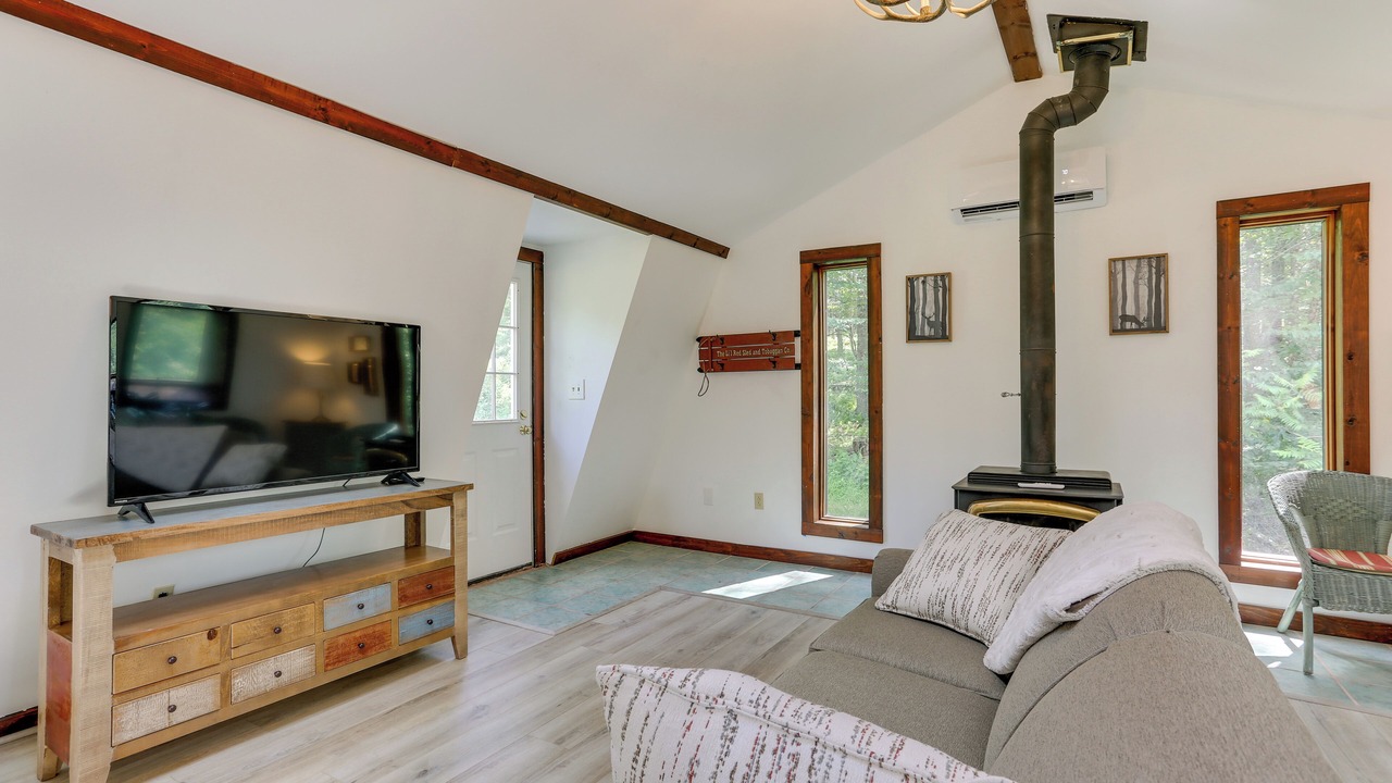 Photo of Livingroom in Milanville