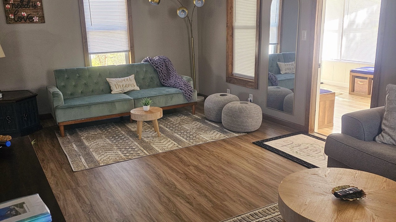Photo of Livingroom in Port Clinton