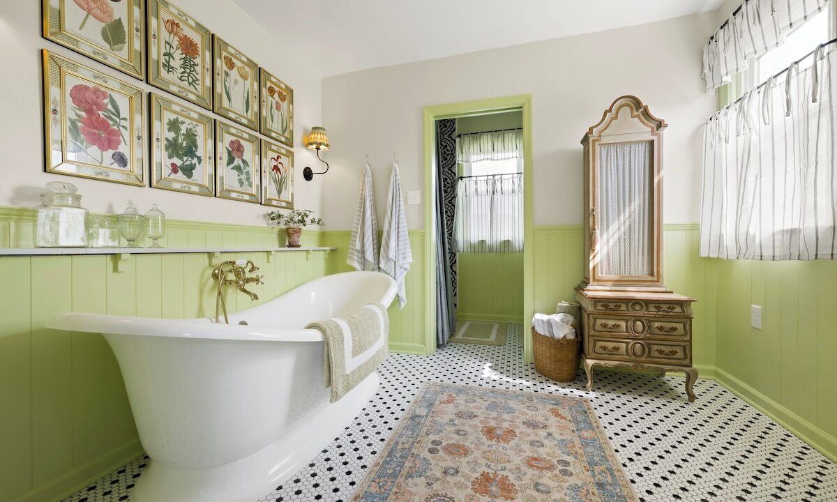 Photo of Bathroom in Washington