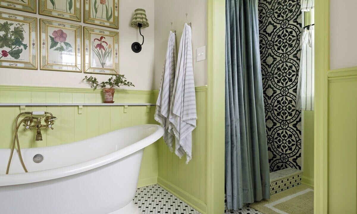 Photo of Bathroom in Washington